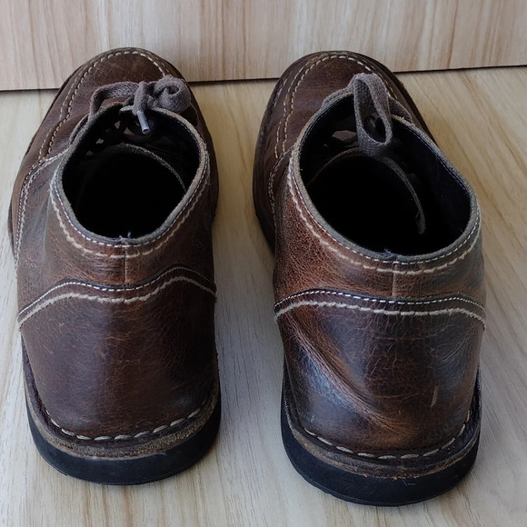 John Varvatos Brown Leather Chukka Boots Sz 9.5 Men\'s Moc Toe Sewn Flaws See Pic main image 4